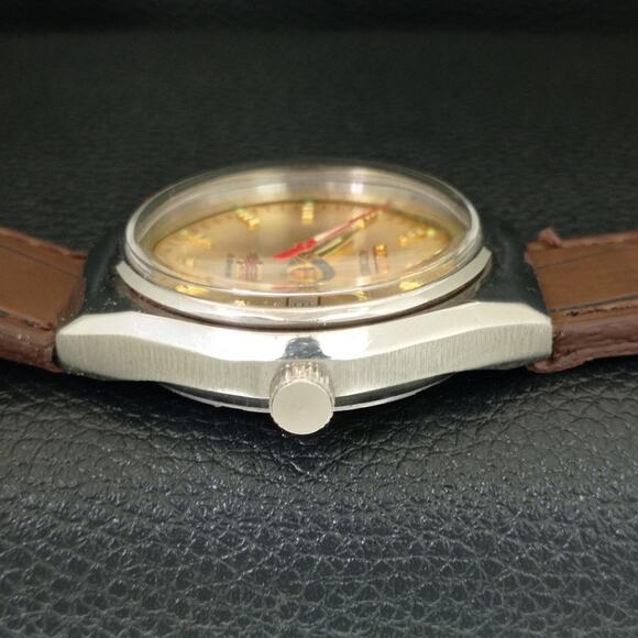 Vintage 1981 Citizen Automatic Mens Silver Watch W/daydate & Red accents - Picture 5 of 10